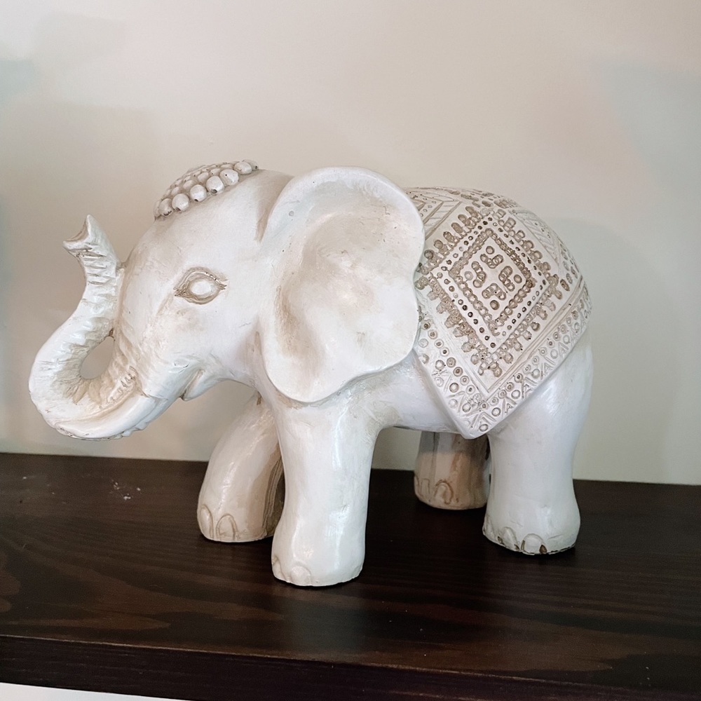 Cute Elephant Decoration